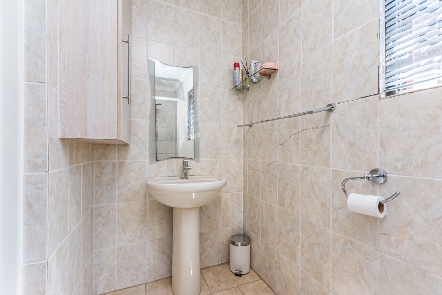 4 Bedroom Property for Sale in Meadowlands East Gauteng