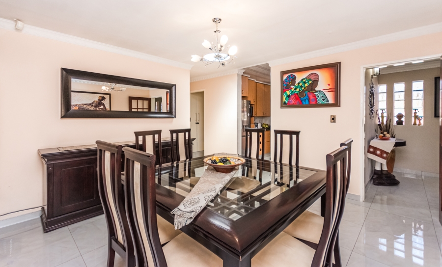 4 Bedroom Property for Sale in Meadowlands East Gauteng