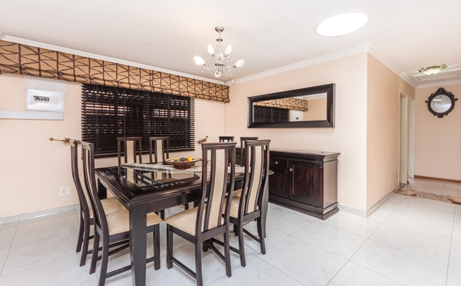 4 Bedroom Property for Sale in Meadowlands East Gauteng