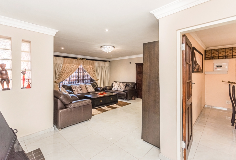 4 Bedroom Property for Sale in Meadowlands East Gauteng