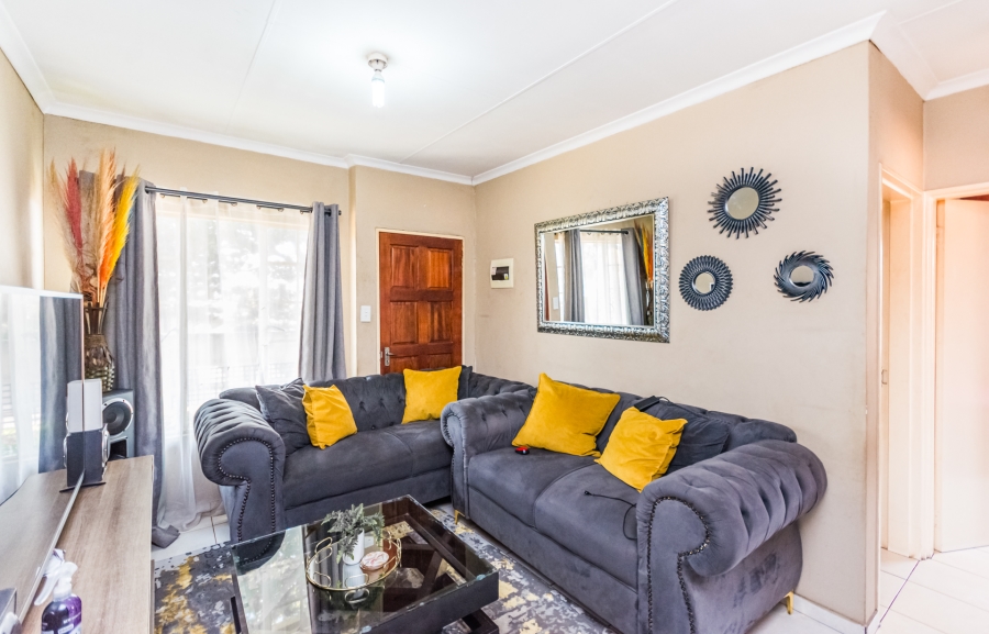 2 Bedroom Property for Sale in Cosmo City Gauteng