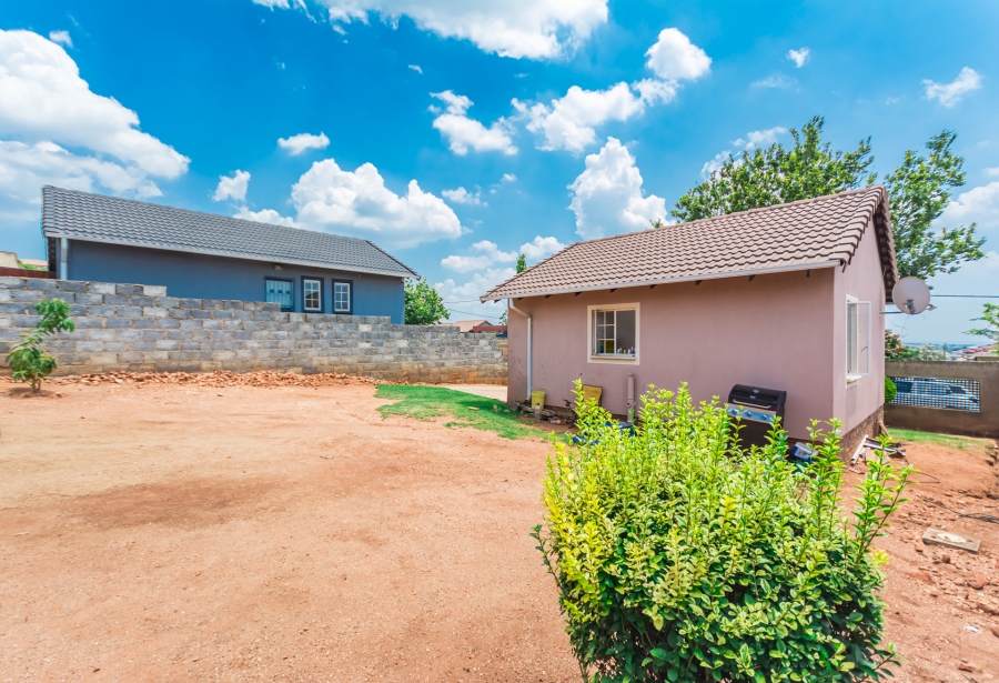 2 Bedroom Property for Sale in Cosmo City Gauteng