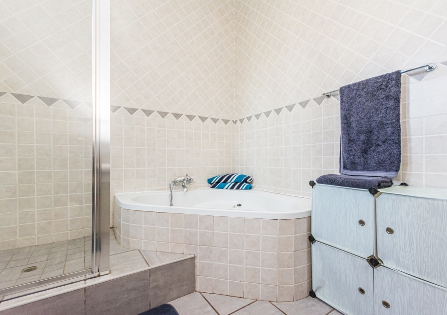 4 Bedroom Property for Sale in Krugersdorp North Gauteng