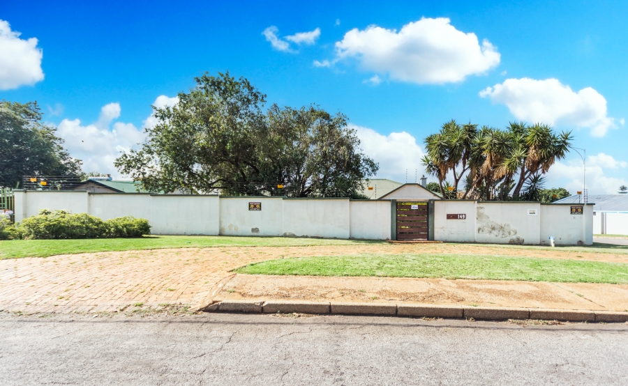 4 Bedroom Property for Sale in Krugersdorp North Gauteng