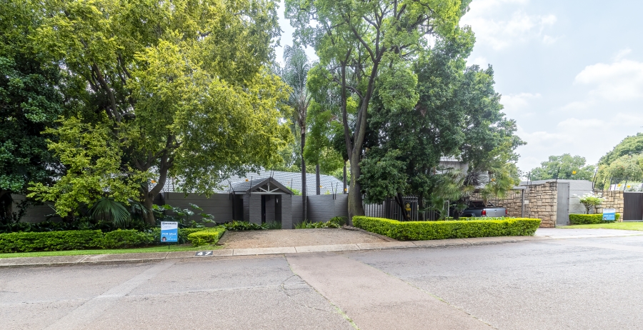 5 Bedroom Property for Sale in Lynnwood Glen Gauteng