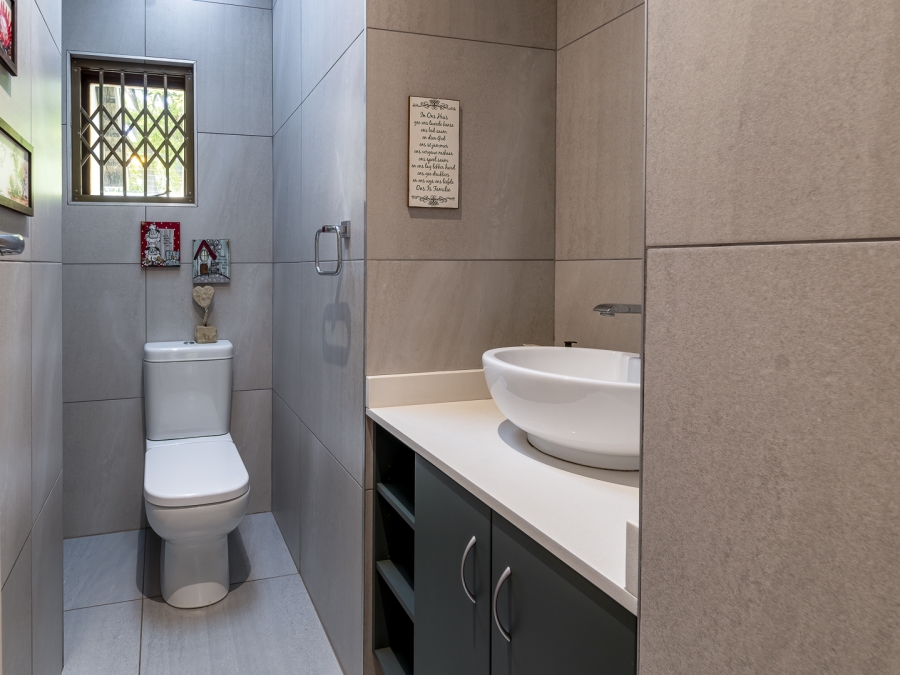 5 Bedroom Property for Sale in Lynnwood Glen Gauteng