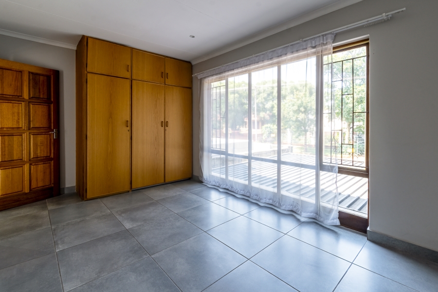 5 Bedroom Property for Sale in Lynnwood Glen Gauteng