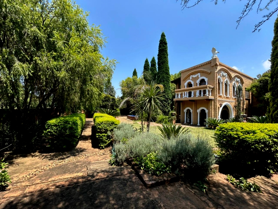 22 Bedroom Property for Sale in Kameeldrift West Gauteng