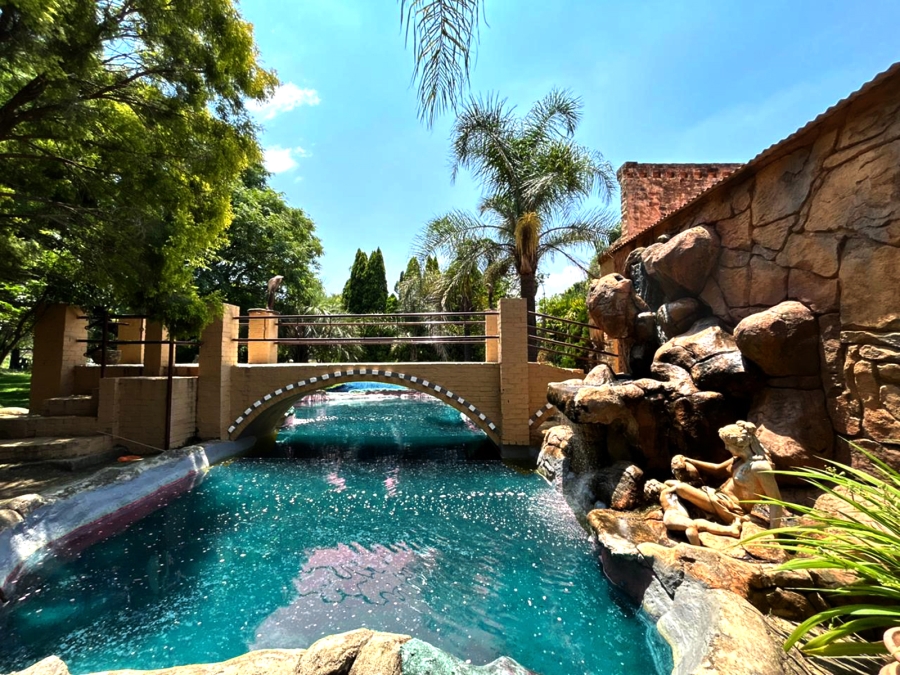 22 Bedroom Property for Sale in Kameeldrift West Gauteng
