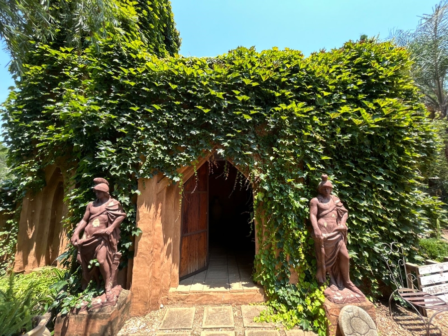 22 Bedroom Property for Sale in Kameeldrift West Gauteng