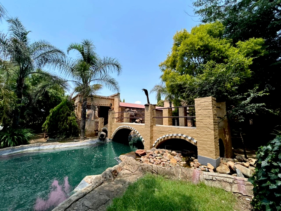 22 Bedroom Property for Sale in Kameeldrift West Gauteng