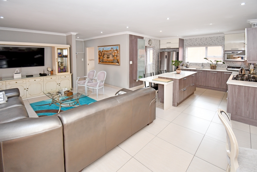 6 Bedroom Property for Sale in Crown North Gauteng