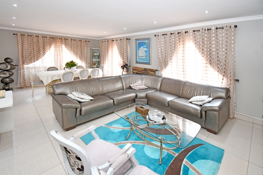 6 Bedroom Property for Sale in Crown North Gauteng