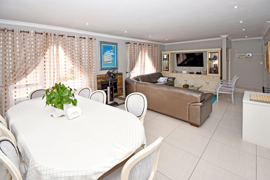 6 Bedroom Property for Sale in Crown North Gauteng