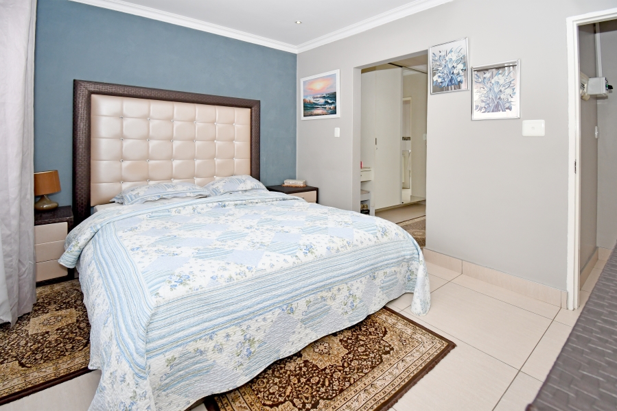6 Bedroom Property for Sale in Crown North Gauteng