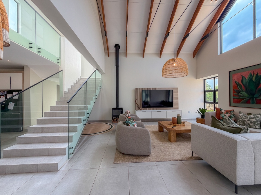 5 Bedroom Property for Sale in Midstream Heights Gauteng