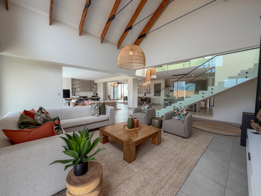 5 Bedroom Property for Sale in Midstream Heights Gauteng