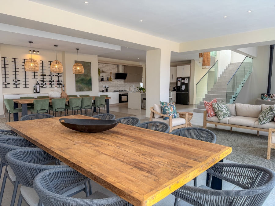 5 Bedroom Property for Sale in Midstream Heights Gauteng