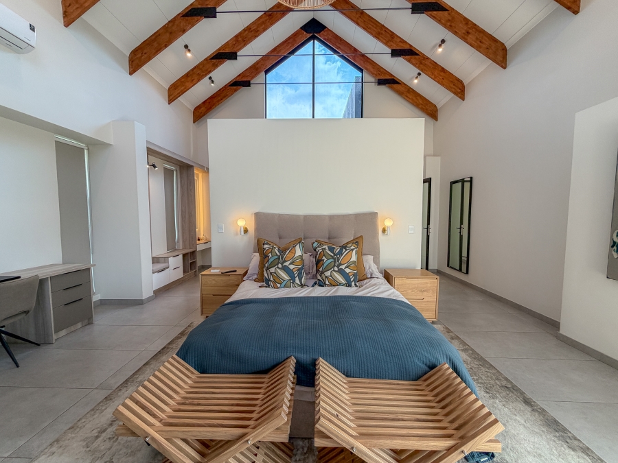 5 Bedroom Property for Sale in Midstream Heights Gauteng