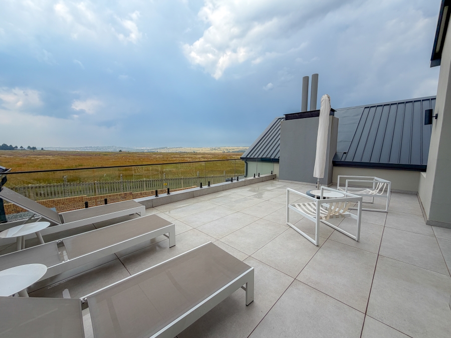 5 Bedroom Property for Sale in Midstream Heights Gauteng