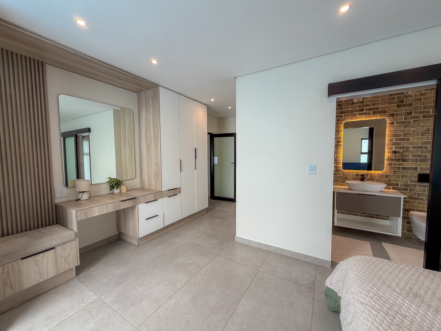 5 Bedroom Property for Sale in Midstream Heights Gauteng