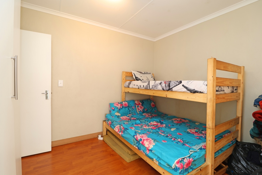 2 Bedroom Property for Sale in Corlett Gardens Gauteng