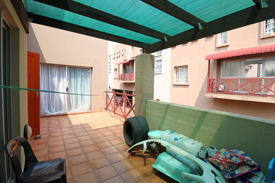 2 Bedroom Property for Sale in Corlett Gardens Gauteng