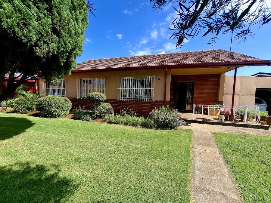 3 Bedroom Property for Sale in Dal Fouche Gauteng