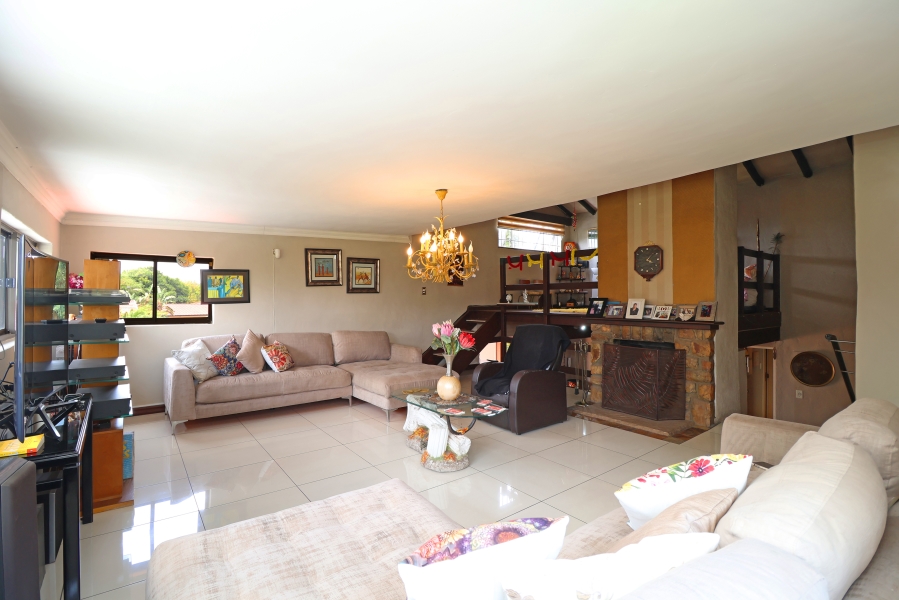 6 Bedroom Property for Sale in Bordeaux Gauteng