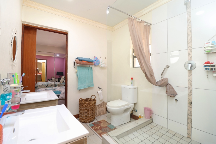 6 Bedroom Property for Sale in Bordeaux Gauteng