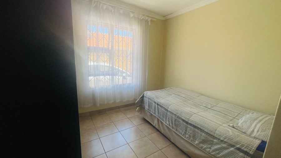 To Let 3 Bedroom Property for Rent in Sunair Park Gauteng