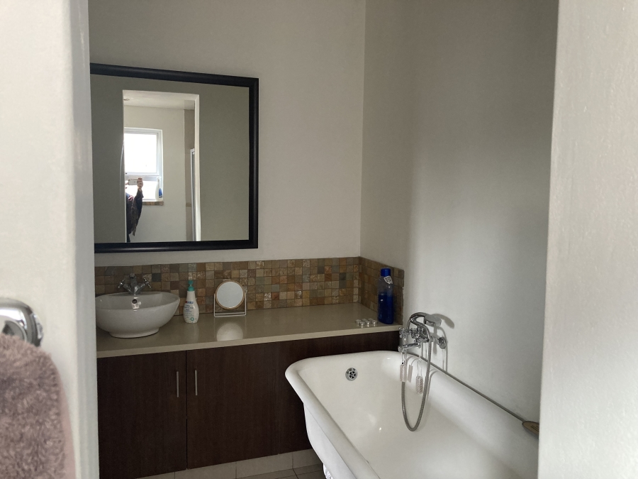 To Let 3 Bedroom Property for Rent in Norwood Gauteng