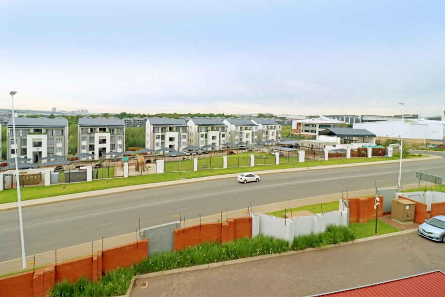 1 Bedroom Property for Sale in Modderfontein Gauteng