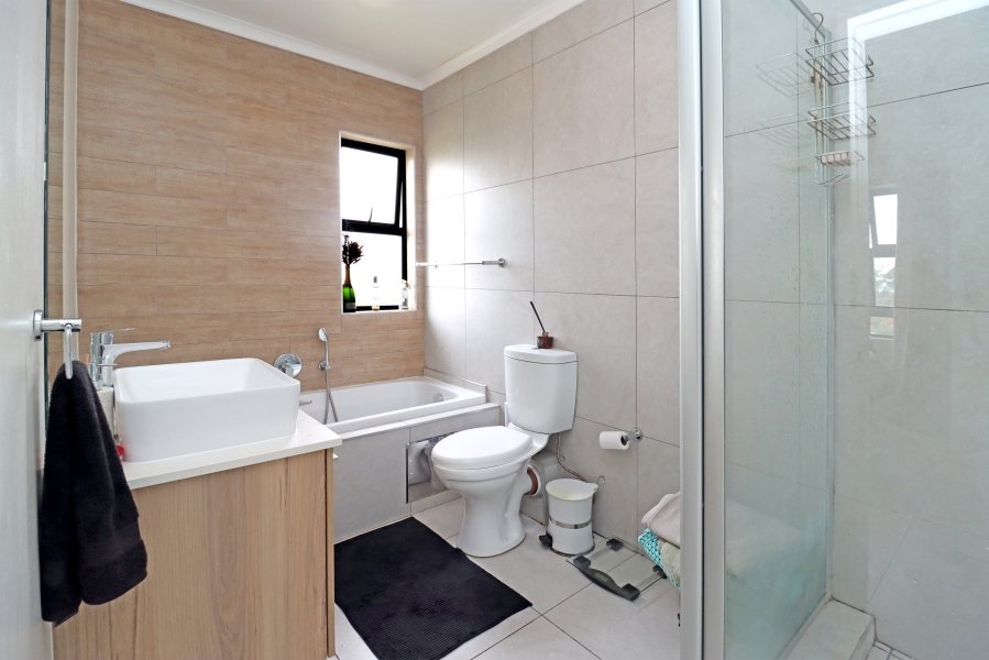 1 Bedroom Property for Sale in Modderfontein Gauteng