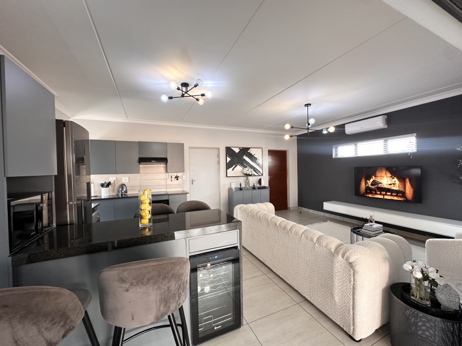 To Let 3 Bedroom Property for Rent in Thatchfield Estate Gauteng