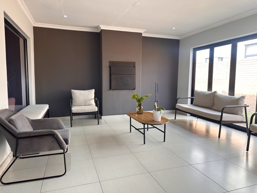 To Let 3 Bedroom Property for Rent in Thatchfield Estate Gauteng