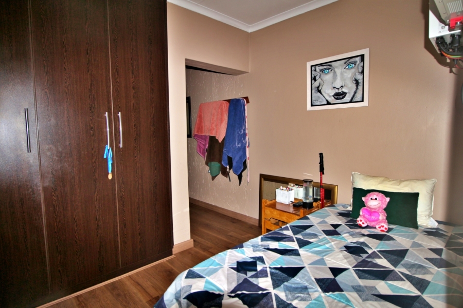 2 Bedroom Property for Sale in Edleen Gauteng