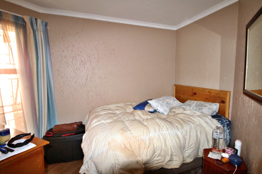 2 Bedroom Property for Sale in Edleen Gauteng