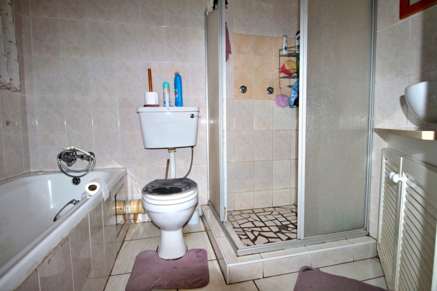 2 Bedroom Property for Sale in Edleen Gauteng