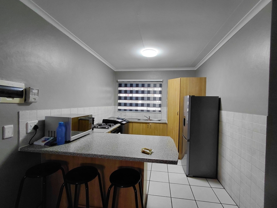 To Let 2 Bedroom Property for Rent in Noordwyk Gauteng