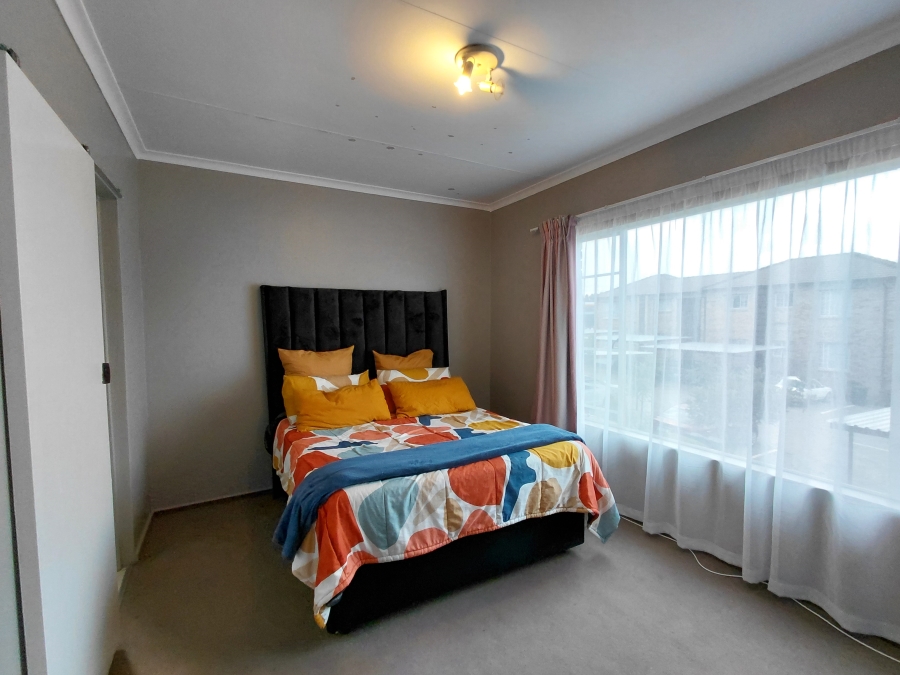 To Let 2 Bedroom Property for Rent in Noordwyk Gauteng