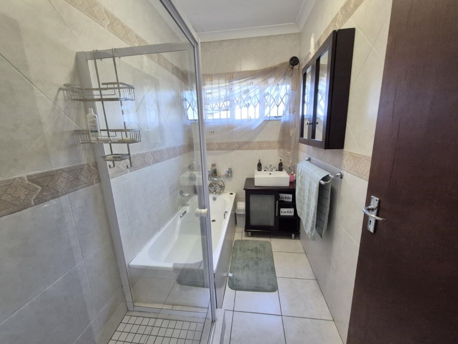 3 Bedroom Property for Sale in Sunnyridge Gauteng