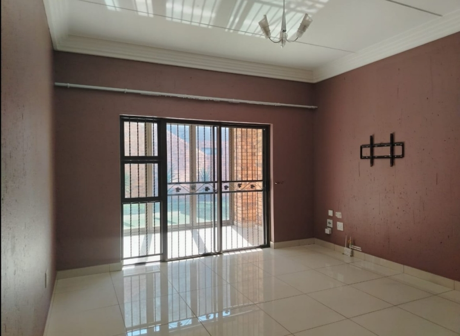 To Let 2 Bedroom Property for Rent in Ravenswood Gauteng