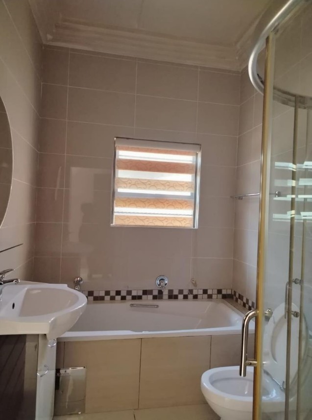 To Let 2 Bedroom Property for Rent in Ravenswood Gauteng