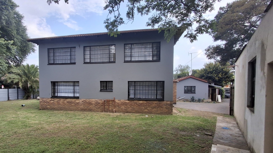 7 Bedroom Property for Sale in Airfield Gauteng