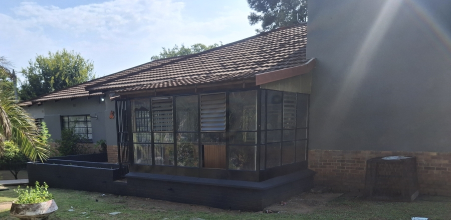 7 Bedroom Property for Sale in Airfield Gauteng