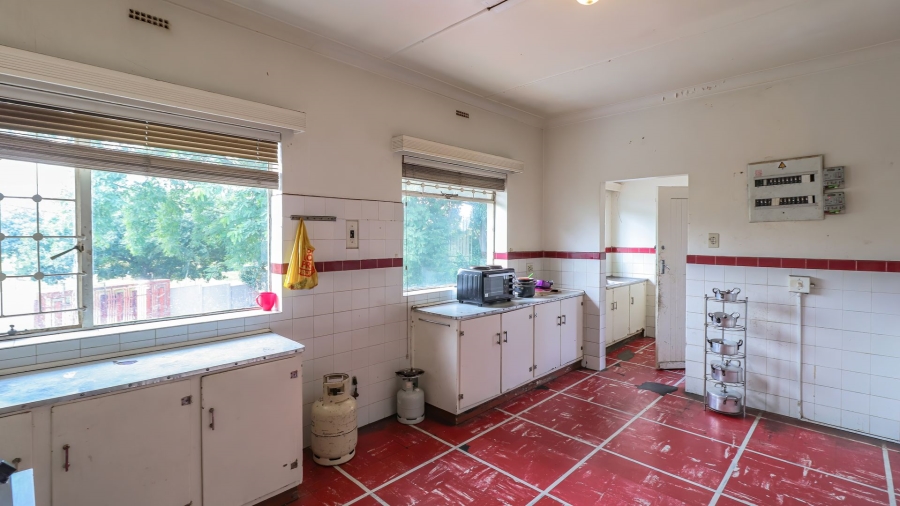 4 Bedroom Property for Sale in Savoy Estate Gauteng