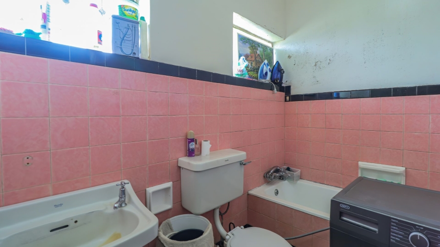 4 Bedroom Property for Sale in Savoy Estate Gauteng