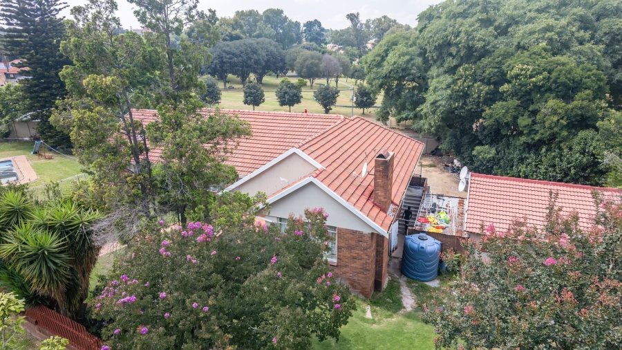 4 Bedroom Property for Sale in Savoy Estate Gauteng