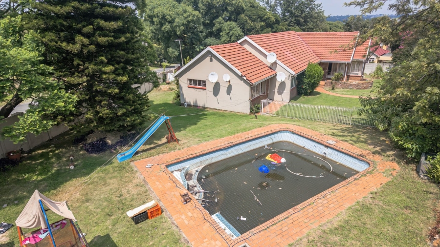 4 Bedroom Property for Sale in Savoy Estate Gauteng